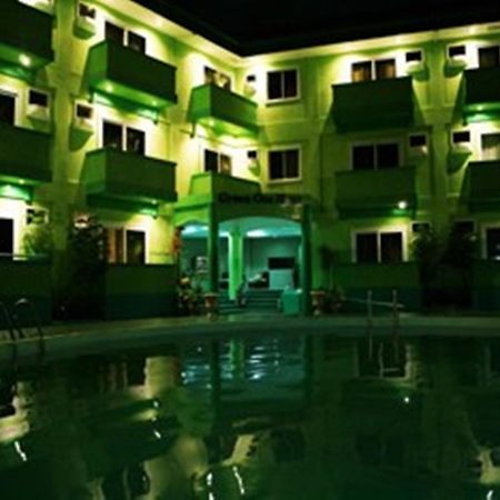 Green One Hotel Lapu-Lapu City Exteriör bild