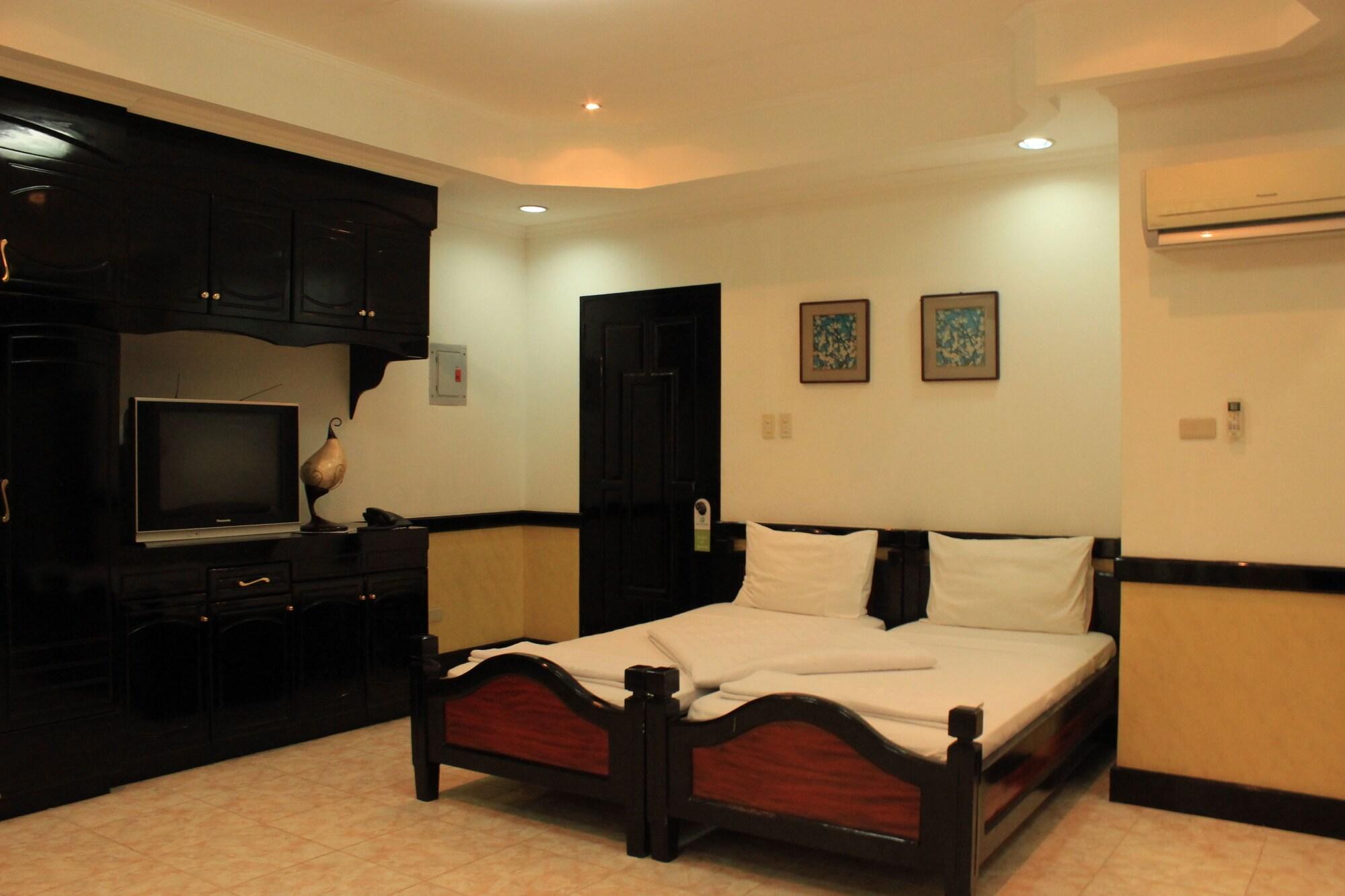 Green One Hotel Lapu-Lapu City Exteriör bild