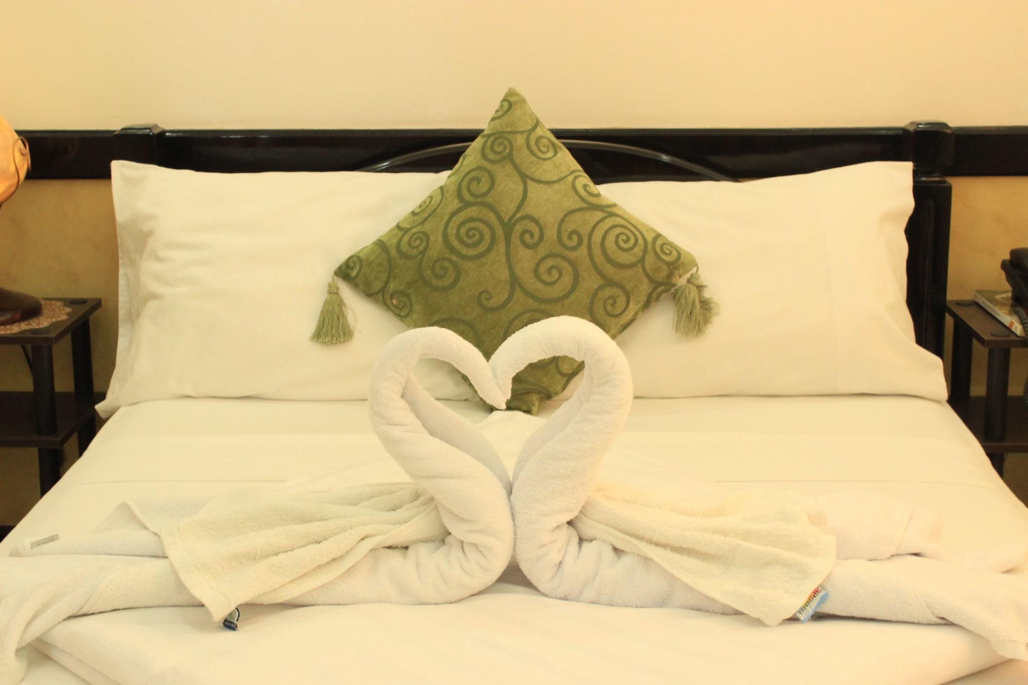 Green One Hotel Lapu-Lapu City Exteriör bild