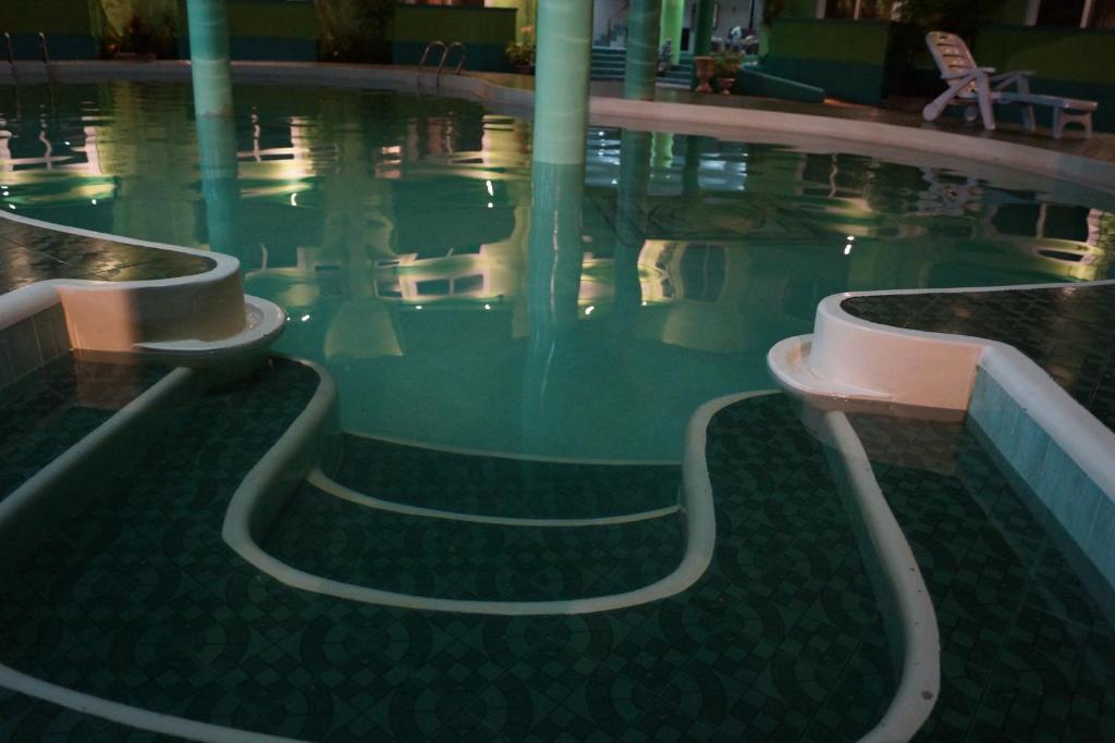Green One Hotel Lapu-Lapu City Exteriör bild