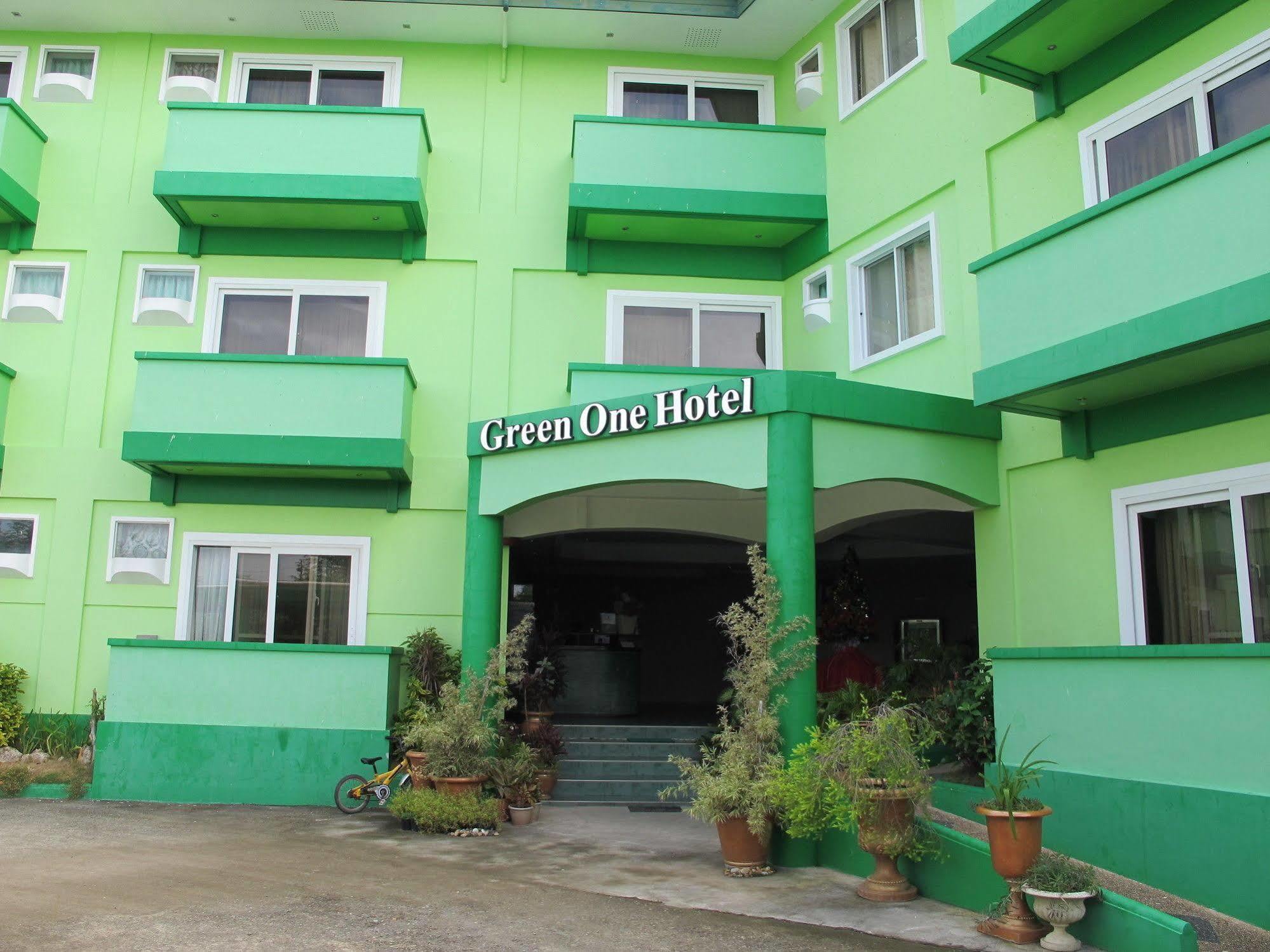 Green One Hotel Lapu-Lapu City Exteriör bild