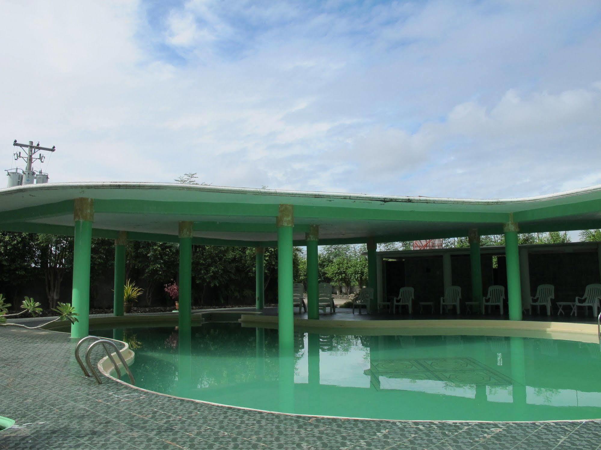 Green One Hotel Lapu-Lapu City Exteriör bild