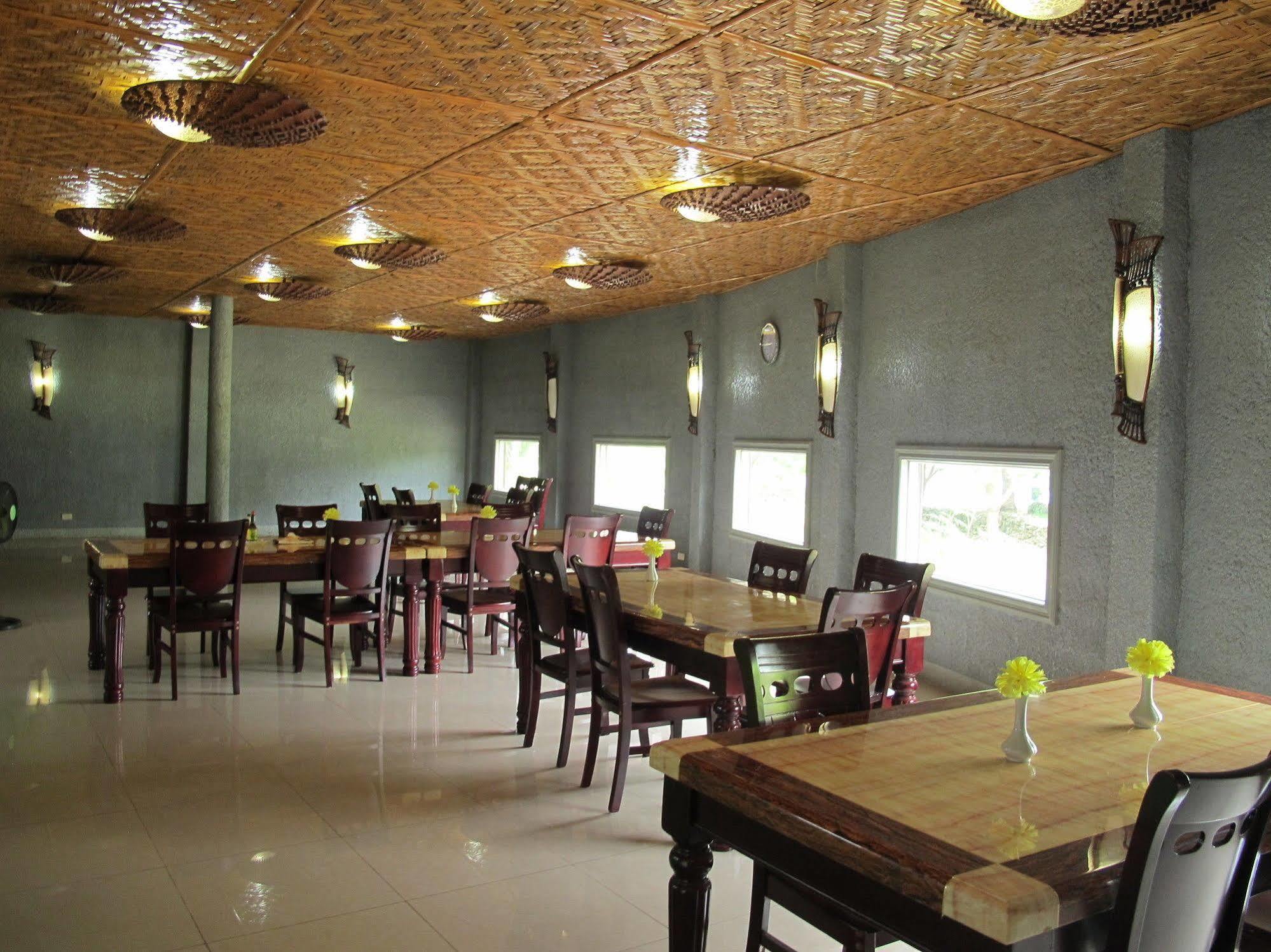 Green One Hotel Lapu-Lapu City Exteriör bild